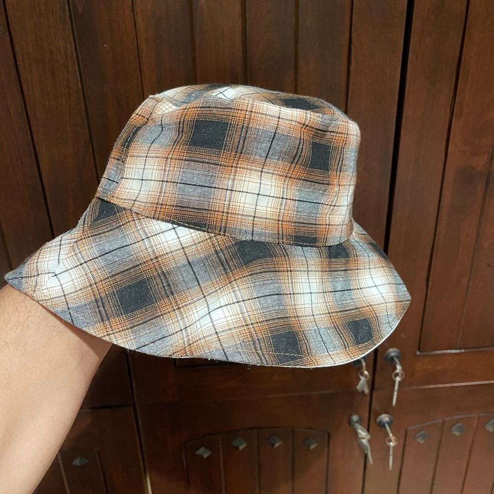Hat - Picture 4 of 4